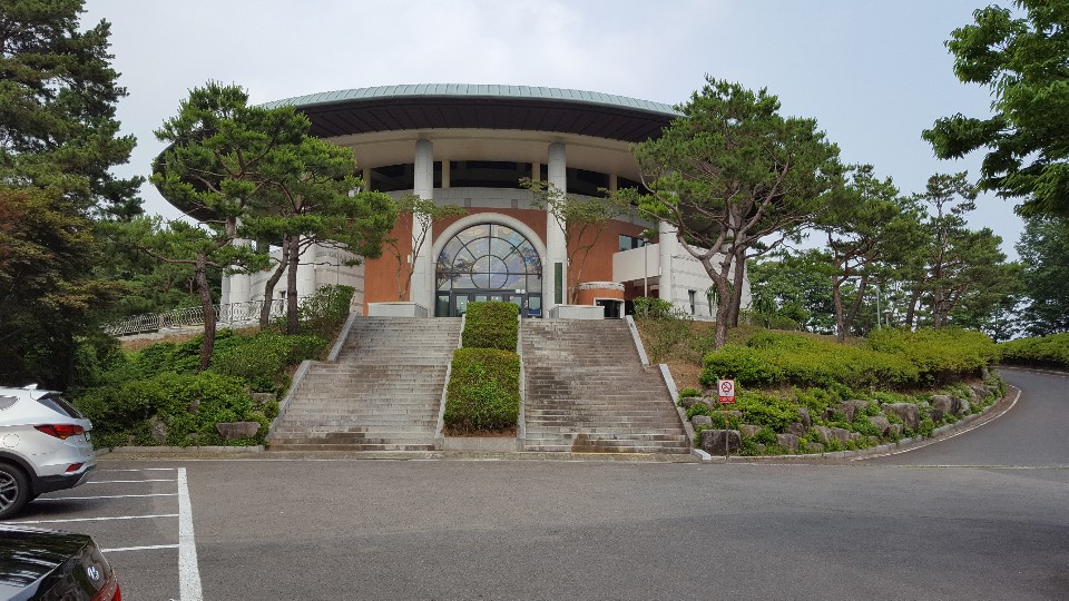 진주시 전통예술회관 이미지